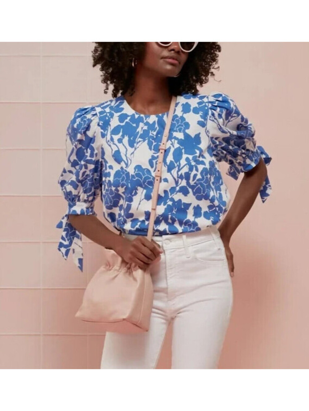 Hyacinth House by Tuckernuck Blue Floral Fiona Blouse  100% Cotton LRG